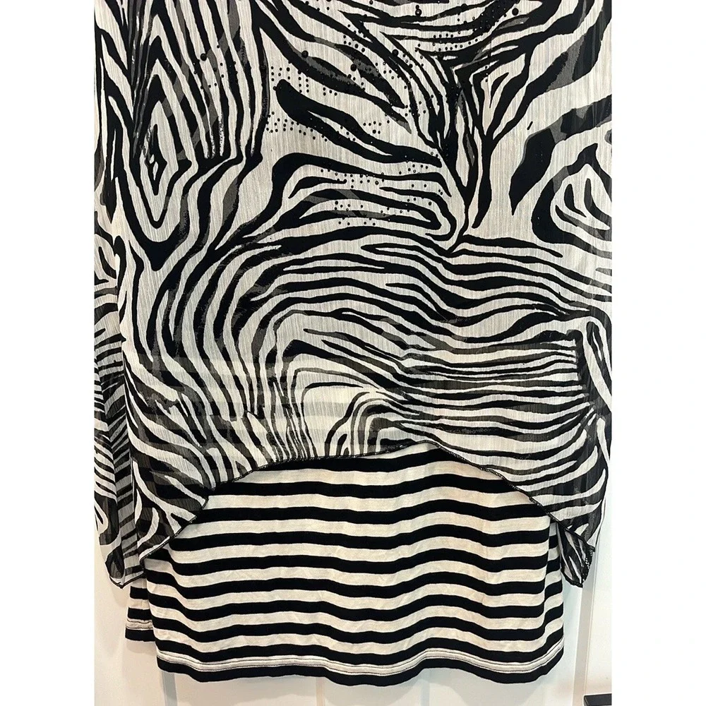 Simon Chang Women's Sheer Cap Sleeve Zebra Print Black White Top Blouse Size‎ 6